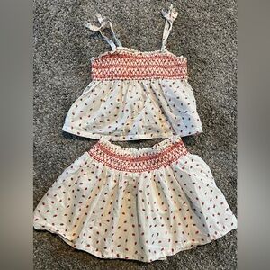 Girl’s Gap Kid’s Strawberry Smocked Tank & Skirt Set Size Small (6/7)